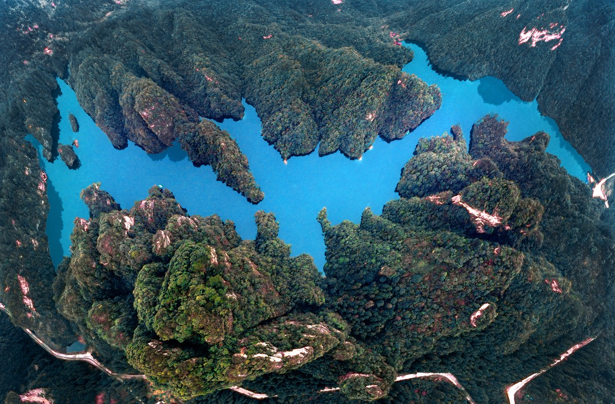 銅獎《寶峰湖全景》劉寬新攝.jpg