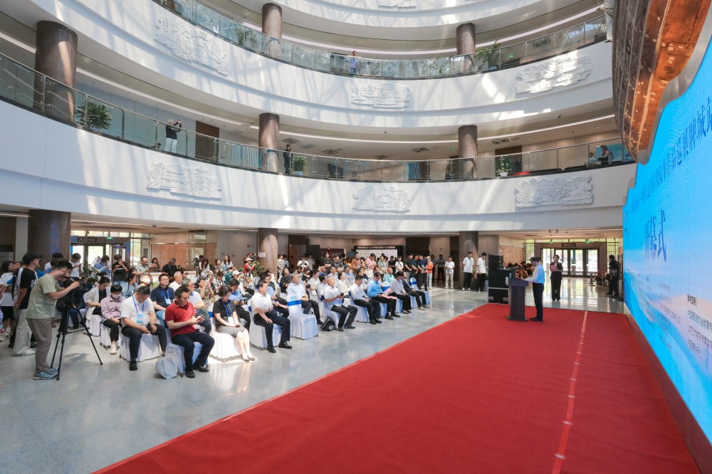 國家藝術基金2025年度傳播交流推廣資助項目“時代的脈動：中國大運河影像敘事作品巡展”啟動儀式暨聊城首站揭幕展現(xiàn)場 (1).jpg